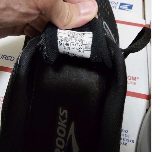 Brooks Levitate 5 Running Shoes Black/Ebony/Grey US Men 12.0 - Picture 7 of 8